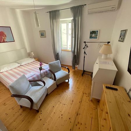 Apartments And Rooms Ille Šibenik Екстериор снимка