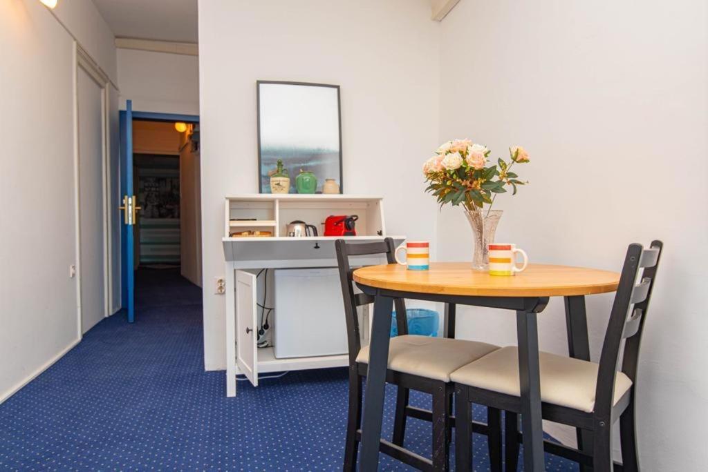 Apartments And Rooms Ille Šibenik Екстериор снимка
