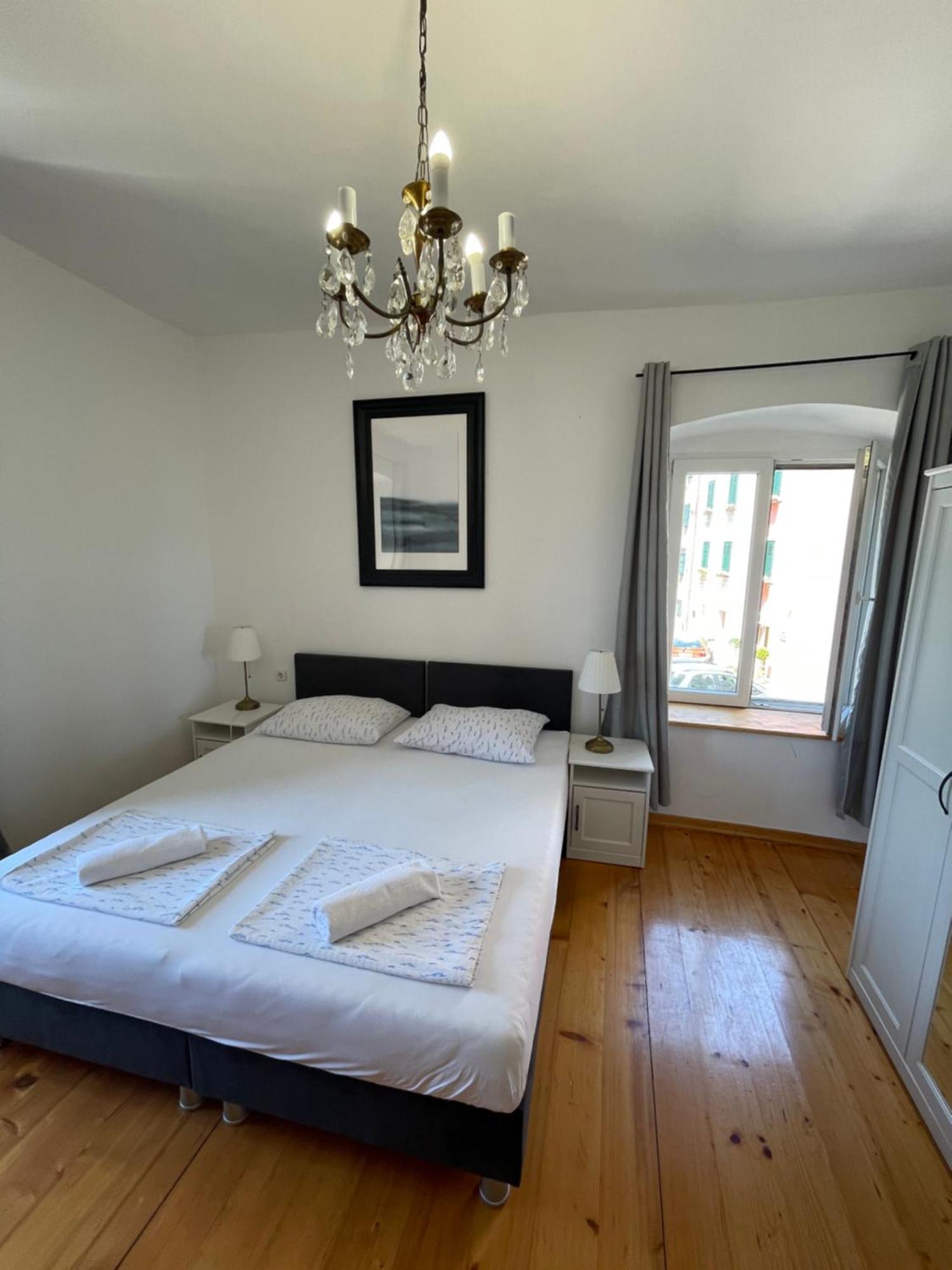 Apartments And Rooms Ille Šibenik Екстериор снимка