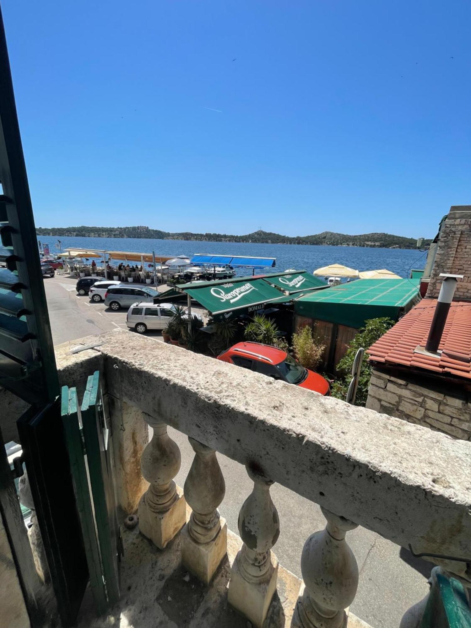 Apartments And Rooms Ille Šibenik Екстериор снимка