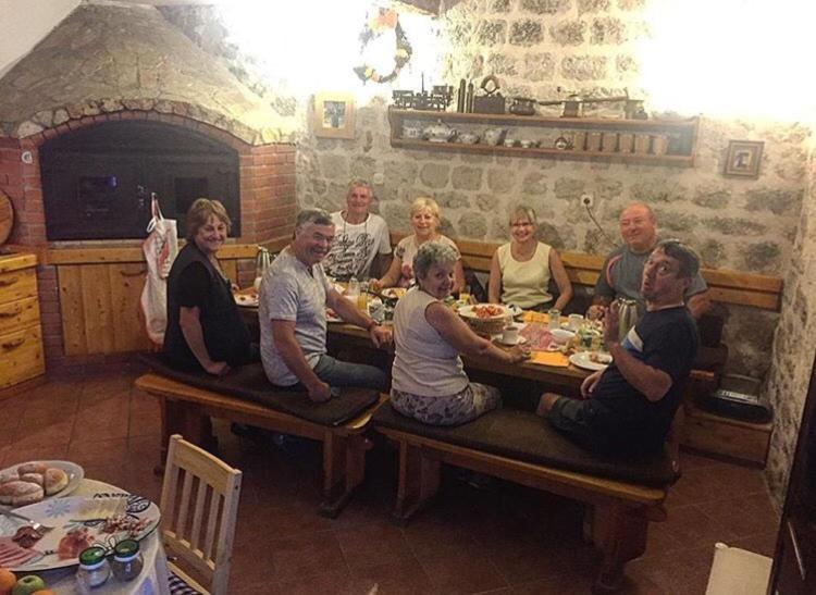 Apartments And Rooms Ille Šibenik Екстериор снимка