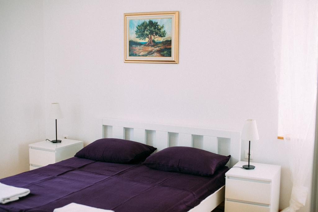 Apartments And Rooms Ille Šibenik Екстериор снимка