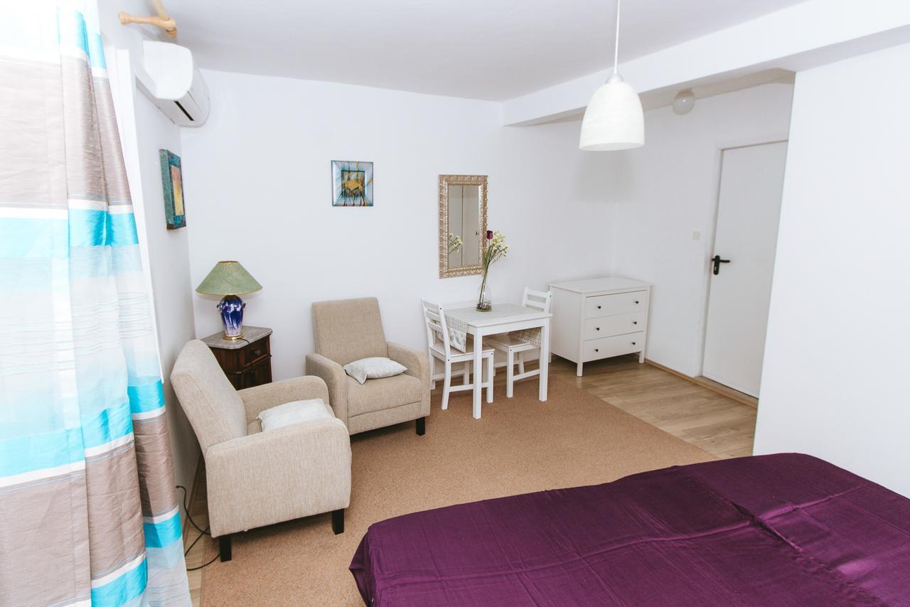 Apartments And Rooms Ille Šibenik Екстериор снимка
